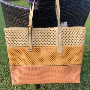 NWT summer tote bag with pouch and dust cover bag